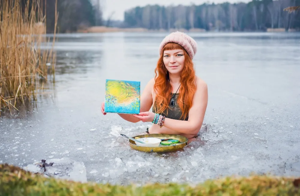 Malen während des Eisbadens