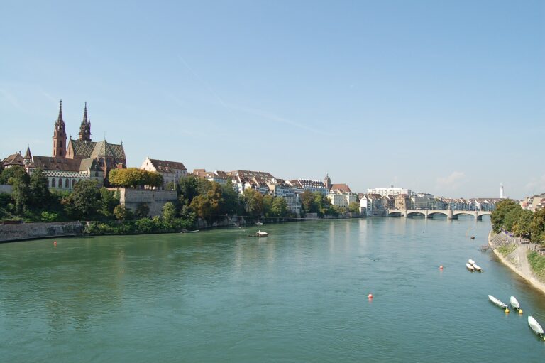 Eisbaden in Basel